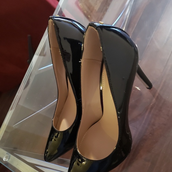 BCBG Stilettos - Picture 3 of 4